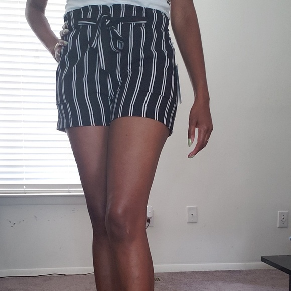 Pinstripe shorts - Picture 1 of 2